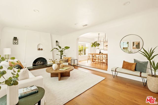4313 W 59th Street, Los Angeles CA: https://media.crmls.org/mediaz/af85e6d4-650f-4612-b6ec-c165dba2b3df.jpg