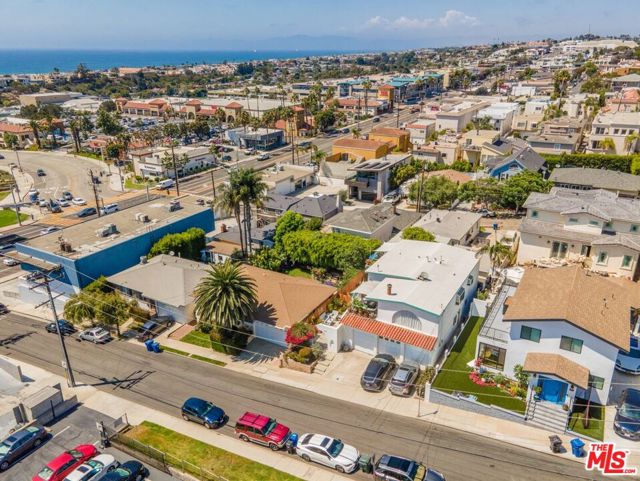 831 13th Street, Hermosa Beach, California 90254, ,Residential Income,Sold,13th,22194461