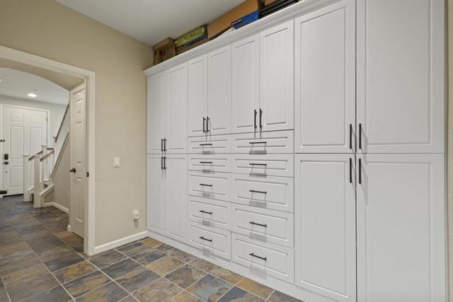 978 Martin Trail, Daly City CA: https://media.crmls.org/mediaz/af865297-740c-4a48-bddf-dc36376e5328.jpg