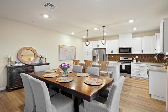 28079 Harvest Ct, Valley Center CA: https://media.crmls.org/mediaz/af86e12b-ad97-4038-9101-ee526f0dac07.jpg