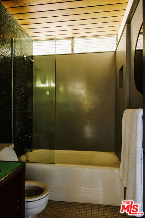 3319 Tareco Drive, Los Angeles CA: https://media.crmls.org/mediaz/af871f6c-ca6d-4458-a615-ed580c7f3c65.jpg