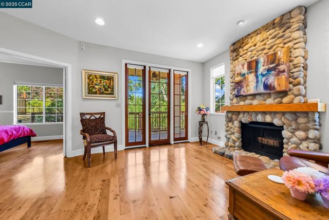 1618 Brush Creek Place, Danville CA: https://media.crmls.org/mediaz/af878ef8-343b-4813-9389-ace717654c70.jpg