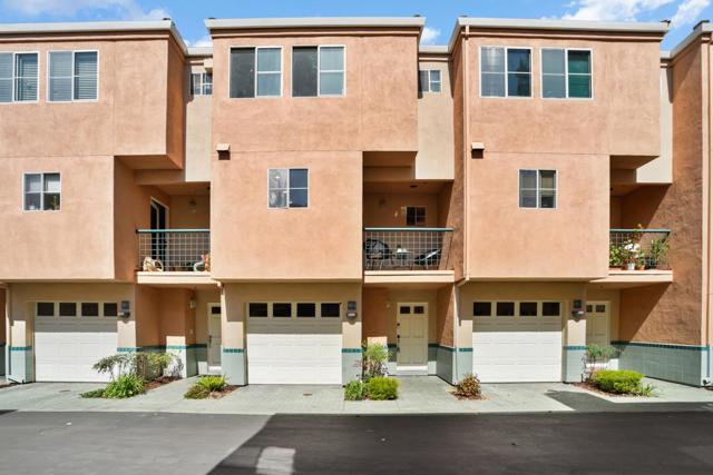 989 Asilomar Terrace, Sunnyvale CA: https://media.crmls.org/mediaz/af87c1ab-2044-4049-b0c7-b36bd0280d81.jpg