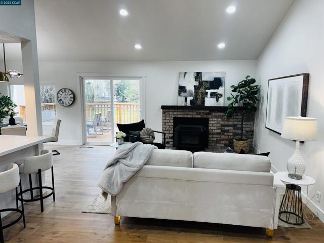 30 Greensboro Way, Antioch CA: https://media.crmls.org/mediaz/af87e558-f759-4299-ab7f-828a1b610dfe.jpg