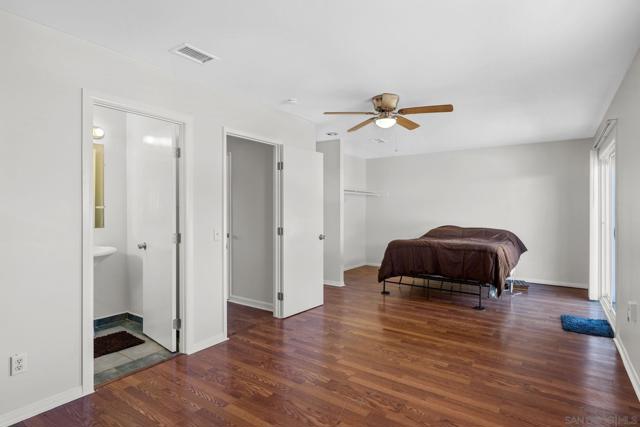 3020 Linda Dr, Oceanside CA: https://media.crmls.org/mediaz/af87eee4-c9b3-4697-8789-ab937e1201b0.jpg