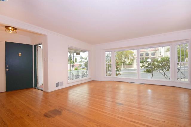 22813 2Nd St, Hayward CA: https://media.crmls.org/mediaz/af882a65-2f2a-456c-8e89-1b7f3659fb65.jpg