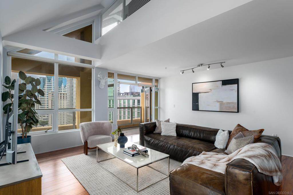 350 W Ash St #1207
