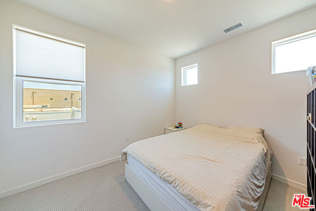27457 Flycatcher Place, Valencia CA: https://media.crmls.org/mediaz/af88eba6-5e40-48d9-92c7-04b67c5f6754.jpg