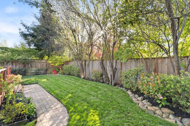 2124 Oakley Avenue, Menlo Park CA: https://media.crmls.org/mediaz/af8924c2-1425-42f1-bc61-f6d0c33a1f01.jpg