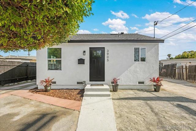 3905 3909 Cottonwood St, San Diego CA: https://media.crmls.org/mediaz/af898e53-07e4-4de0-a815-8702084a1651.jpg