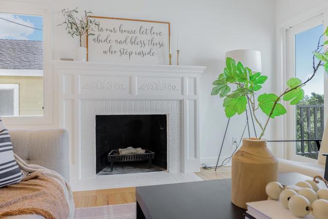 4715 Davenport Avenue, Oakland CA: https://media.crmls.org/mediaz/af89d66b-29a0-4c70-ad27-a27b2b605356.jpg