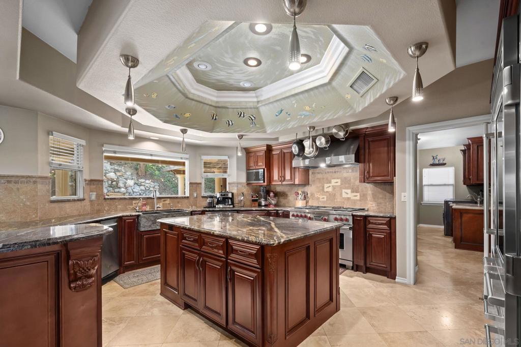 1180 Academy Ln