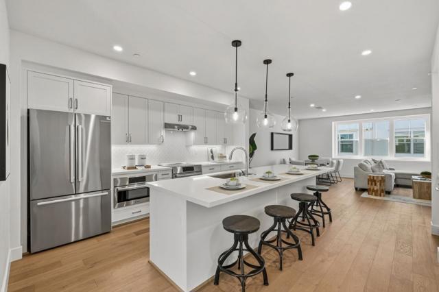 186 Oak Circle, Walnut Creek CA: https://media.crmls.org/mediaz/af89fe6a-f9a6-47b3-957a-a2e71c04584a.jpg