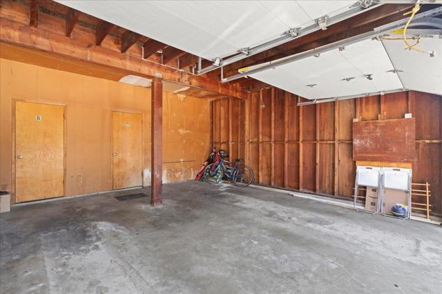 933 Florence Lane, Menlo Park CA: https://media.crmls.org/mediaz/af8a1961-2c67-4004-96a5-833fa552063f.jpg