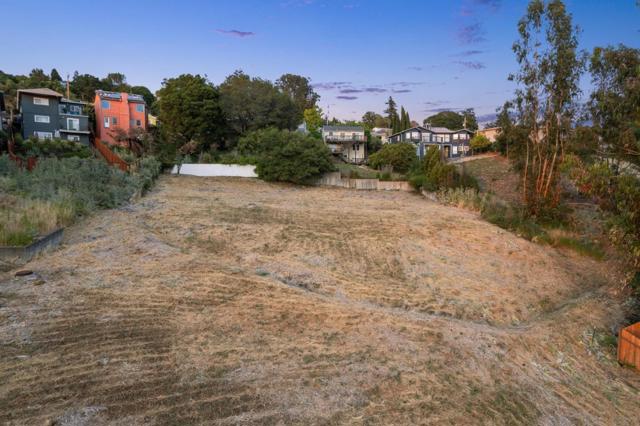 2950 Cumberland Way, Oakland CA: https://media.crmls.org/mediaz/af8a9971-bf68-4f28-85ed-9618229e4901.jpg