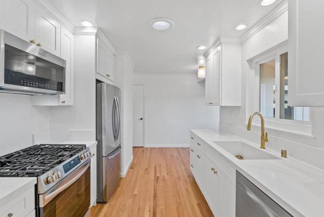 115 Crestview Terrace, Santa Cruz CA: https://media.crmls.org/mediaz/af8b5e51-1bd9-4931-b308-7a10bf149949.jpg