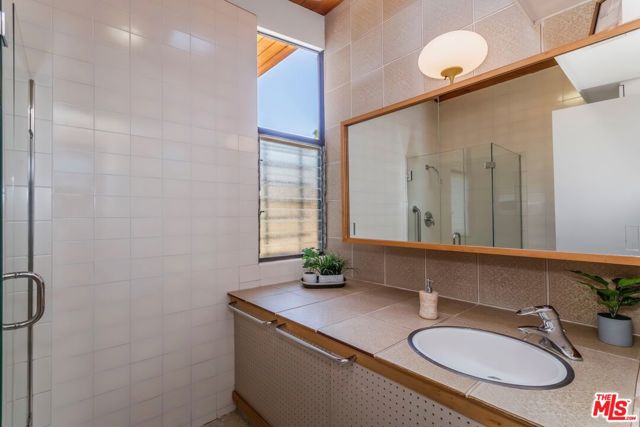 8554 Day Street, Sunland CA: https://media.crmls.org/mediaz/af8bb344-be5d-443d-abdf-55db280ced53.jpg
