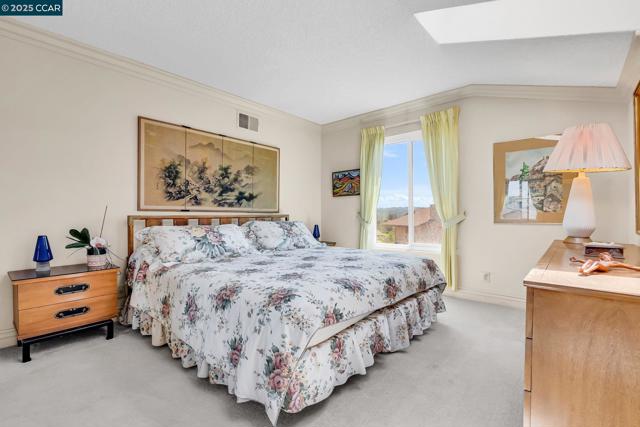 117 Alta Mesa Ct, Moraga CA: https://media.crmls.org/mediaz/af8bf7fe-1758-4597-bc9e-514caa082ea1.jpg