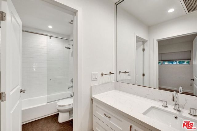 5400 W 82nd Street, Los Angeles CA: https://media.crmls.org/mediaz/af8cd4c6-e792-4d41-8d0a-5bb9b5c0da39.jpg