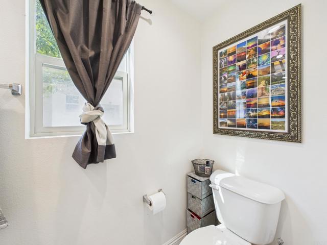 1922 Corte Zafiro, Chula Vista CA: https://media.crmls.org/mediaz/af8d5941-47f1-42ea-a466-141c62e9361e.jpg