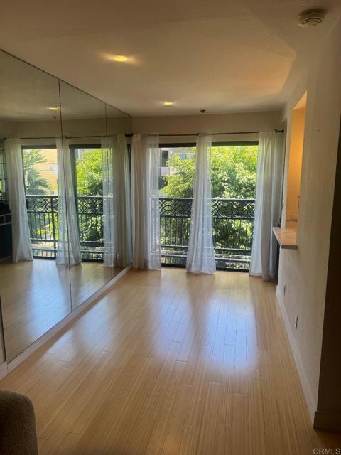 Detail Gallery Image 3 of 14 For 1355 N Sierra Bonita Ave #204,  West Hollywood,  CA 90046 - 1 Beds | 1 Baths