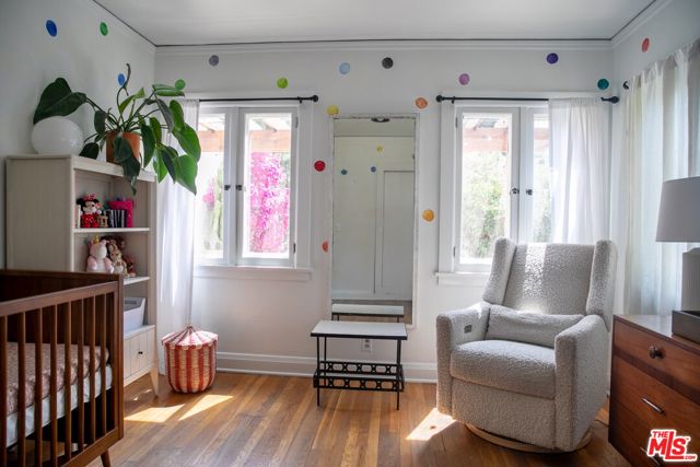 898 N Chester Avenue, Pasadena CA: https://media.crmls.org/mediaz/af8e2ef4-ec81-40a7-ae04-ad6387c40a31.jpg