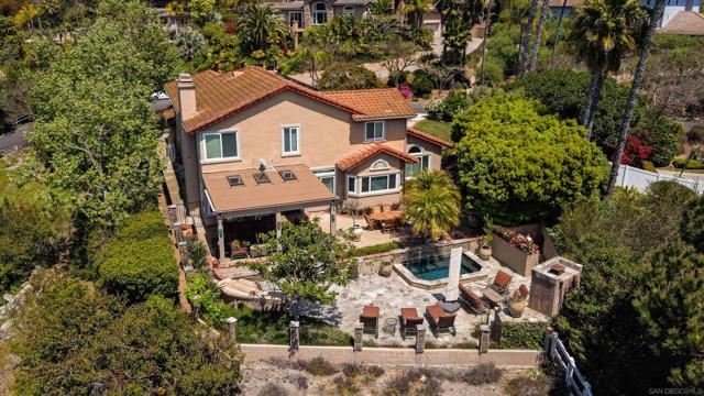 3245 Brookside Ln, Encinitas CA: https://media.crmls.org/mediaz/af8f0f5a-0550-454a-a5b3-3260d3b2628d.jpg