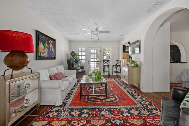 17507 Los Morros, Rancho Santa Fe CA: https://media.crmls.org/mediaz/af9022d0-71d3-44ba-9a00-507d81725fa8.jpg