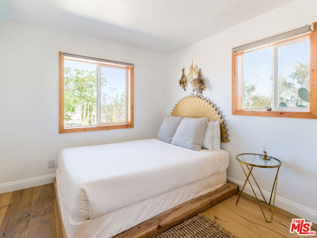 2724 Stonehill Avenue, Joshua Tree CA: https://media.crmls.org/mediaz/af911a01-a12f-4e3f-8be7-3f29f0dee811.jpg