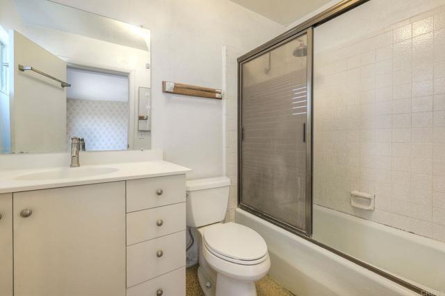 Detail Gallery Image 17 of 23 For 2345 Mira Sol Dr, Vista,  CA 92084 - 2 Beds | 2 Baths