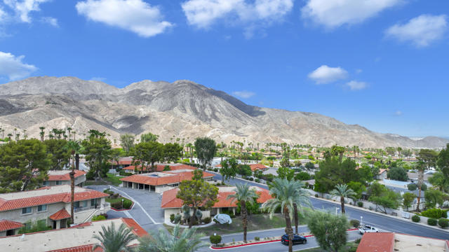72869 Don Larson Lane Lane, Palm Desert CA: https://media.crmls.org/mediaz/af93250d-8ce7-4919-98cf-ef2de4c30954.jpg