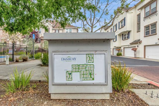 1127 Lund Terrace, Sunnyvale CA: https://media.crmls.org/mediaz/af9355a8-2023-42de-af30-fd5c24cc1b9a.jpg