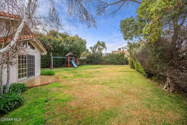 891 Teakwood Court, Thousand Oaks CA: https://media.crmls.org/mediaz/af93b7f5-d107-440b-821a-cb8b4363344d.jpg