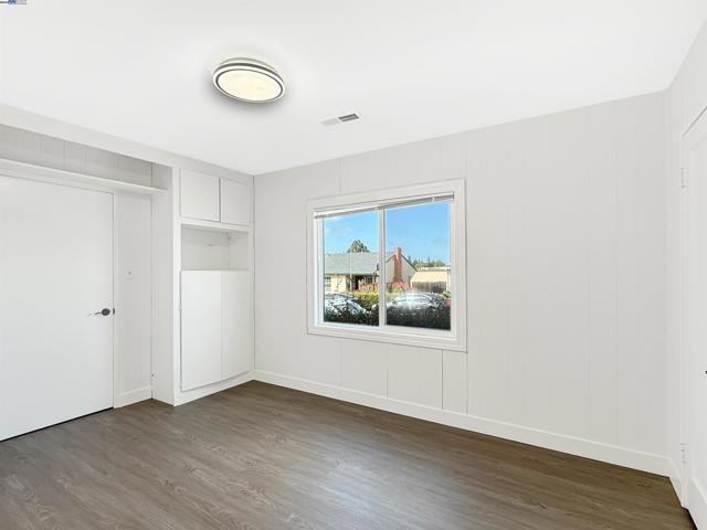 22108 Moyers St, Castro Valley CA: https://media.crmls.org/mediaz/af9431ab-605c-4bdc-960c-e9fa4f23be34.jpg