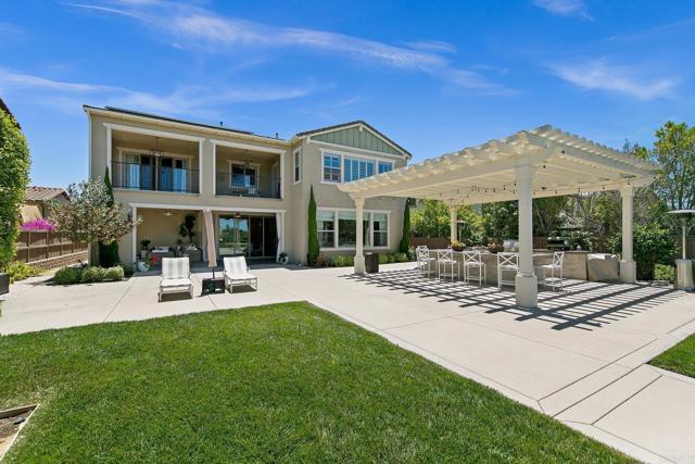 15642 Tanner Ridge Rd, San Diego CA: https://media.crmls.org/mediaz/af94e712-db0e-4566-941d-f0ab440f3c18.jpg