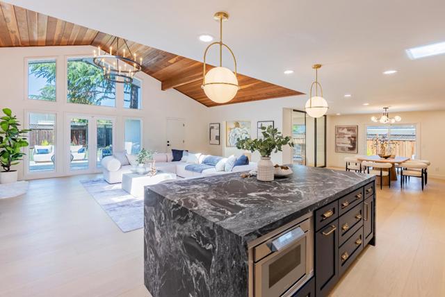 2083 Louise Lane, Los Altos CA: https://media.crmls.org/mediaz/af94ec07-69af-404d-aca8-f6a17fbce175.jpg