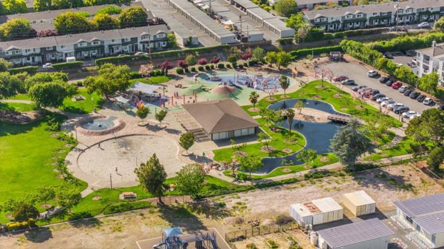 520 S Bayview Avenue, Sunnyvale CA: https://media.crmls.org/mediaz/af955fed-7edd-4764-9b5e-d1fd790aec0a.jpg