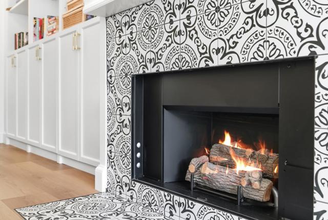 20 Willow Road, Menlo Park CA: https://media.crmls.org/mediaz/af96ea2d-4cae-4c8c-a6d9-e0aa582807b0.jpg