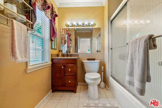 2338 Paloma Street, Pasadena CA: https://media.crmls.org/mediaz/af972fe4-91fa-4bbc-8828-061258630deb.jpg