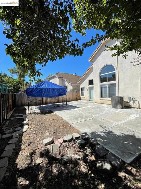 4529 Pronghorn Way, Antioch CA: https://media.crmls.org/mediaz/af9817f1-6beb-4cb1-bf43-316b632674c6.jpg