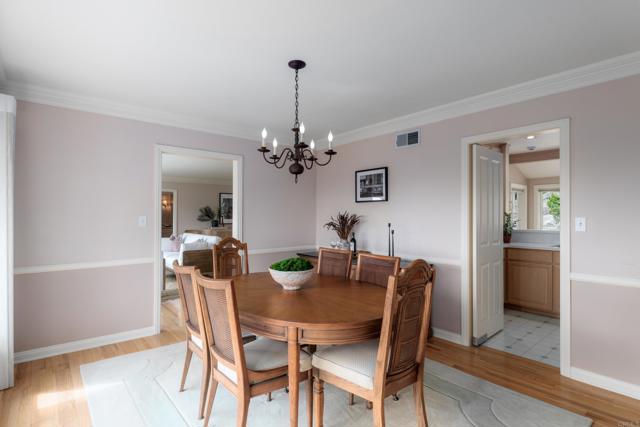 6018 Folsom Drive, La Jolla CA: https://media.crmls.org/mediaz/af98ebe7-4616-4632-b7f4-e891bb174ea8.jpg