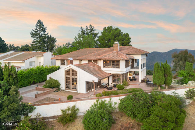 2457 Angelo Drive, Los Angeles CA: https://media.crmls.org/mediaz/af9908a0-f465-4daa-b5b4-dd723abaed6e.jpg