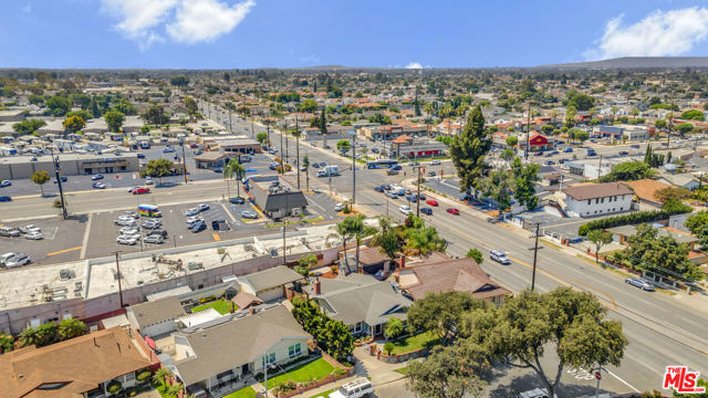 10206 Van Ruiten Street, Bellflower, California 90706, 3 Bedrooms Bedrooms, ,2 BathroomsBathrooms,Single Family Residence,For Sale,Van Ruiten,24421377