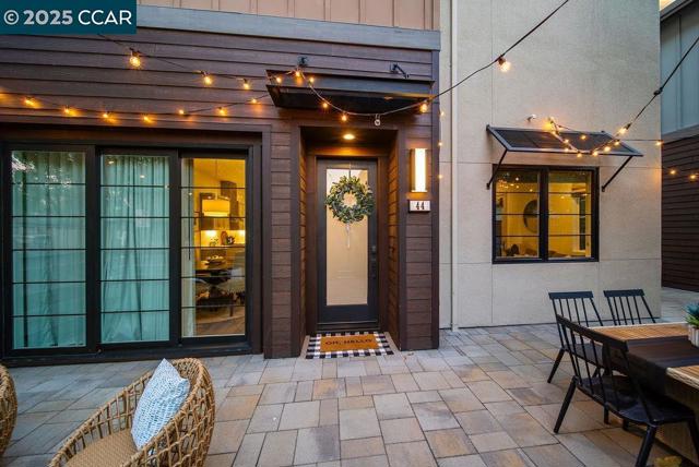 44 Analisa Ln, Walnut Creek CA: https://media.crmls.org/mediaz/af99c39b-9c5a-4694-af16-532463bd9293.jpg