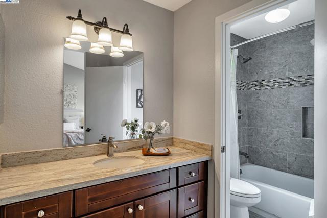 1549 Trimingham Drive, Pleasanton CA: https://media.crmls.org/mediaz/af9a1de6-22ae-43ed-a1fa-a9c89a7ba319.jpg