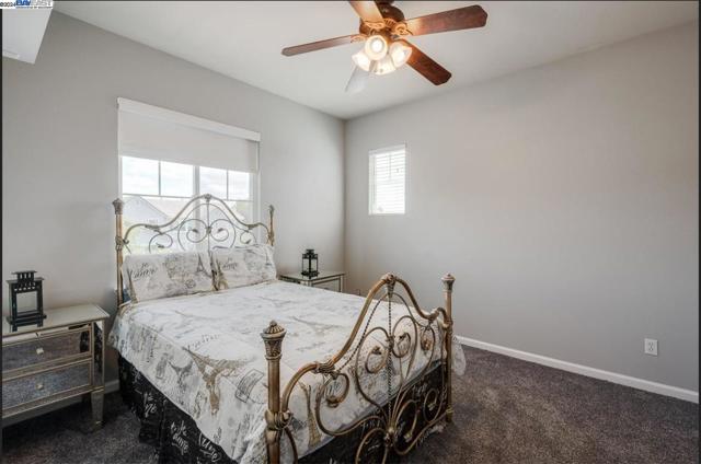 Image 30 of 45 For 871 Emily Ct