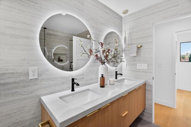 747 W Washington Avenue, Sunnyvale CA: https://media.crmls.org/mediaz/af9ba097-0a94-4709-b90e-d4f3ab5c0489.jpg