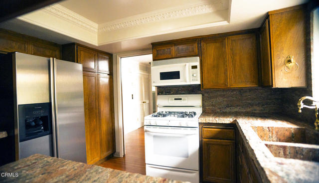 205 Pirie Road, Ojai CA: https://media.crmls.org/mediaz/af9be45e-c0d5-473c-816c-87cfdda84bcf.jpg