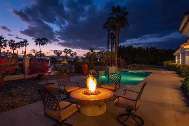 35010 Vista Del Ladero, Rancho Mirage CA: https://media.crmls.org/mediaz/af9c2cfa-d726-4aa1-b747-01524b803251.jpg