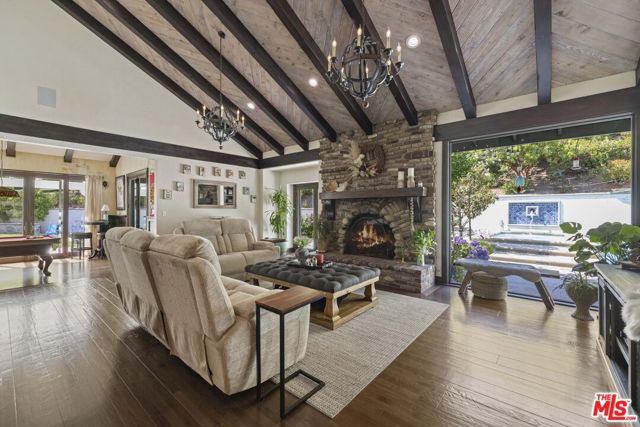 25730 Sand Canyon Road, Santa Clarita CA: https://media.crmls.org/mediaz/af9c5f0d-096f-4b2e-a0df-32348e0acf58.jpg